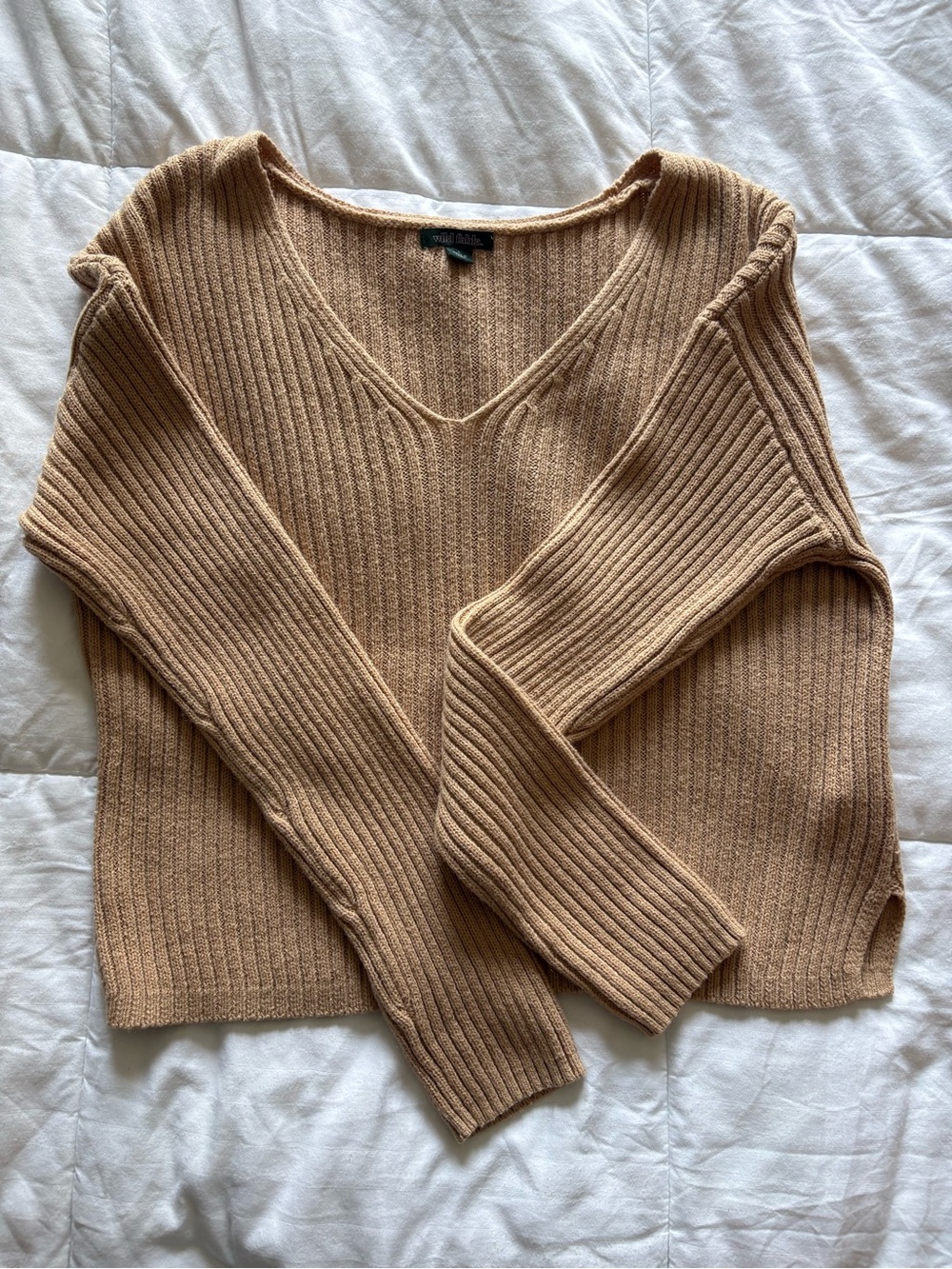Women's V-Neck Ribbed Sweater - Camel